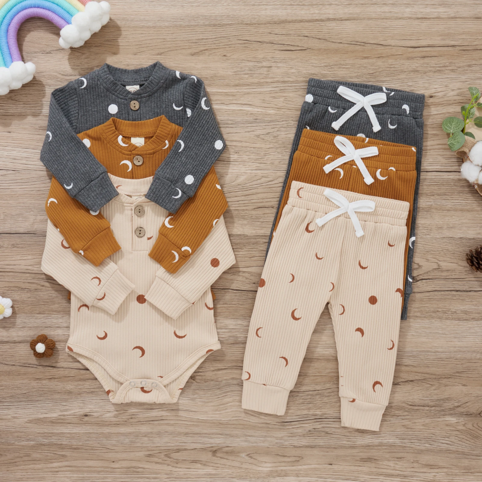 Повседневный комплект детской одежды из двух предметов комбинезон с длинным