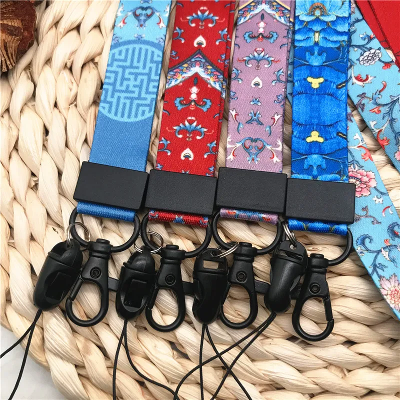 Ремешки на шею по индивидуальному заказу в фольклорном стиле для ключей