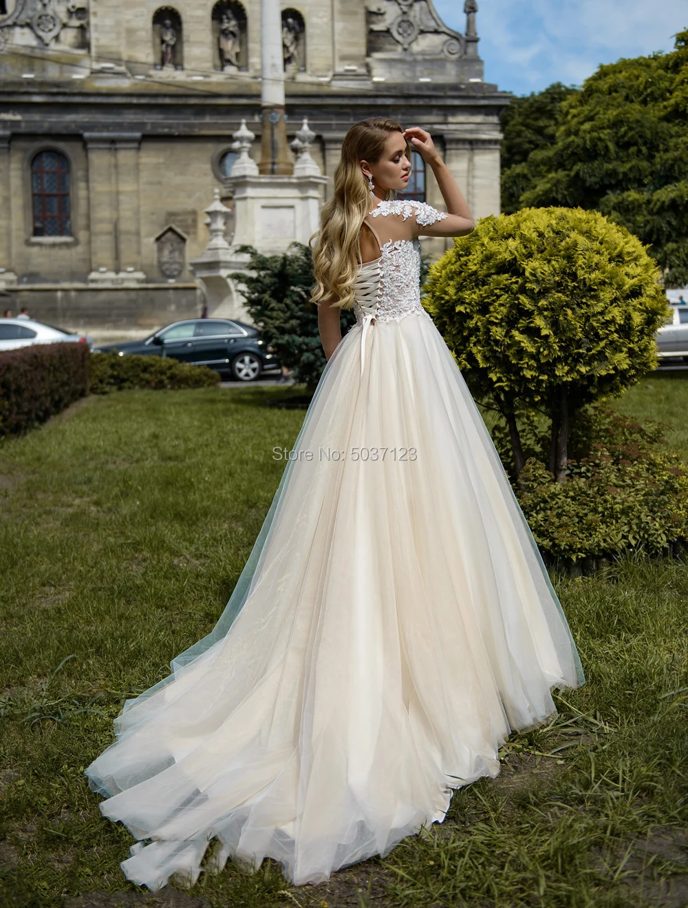 Женское платье с длинным рукавом кружевное свадебное из тюля аппликацией и