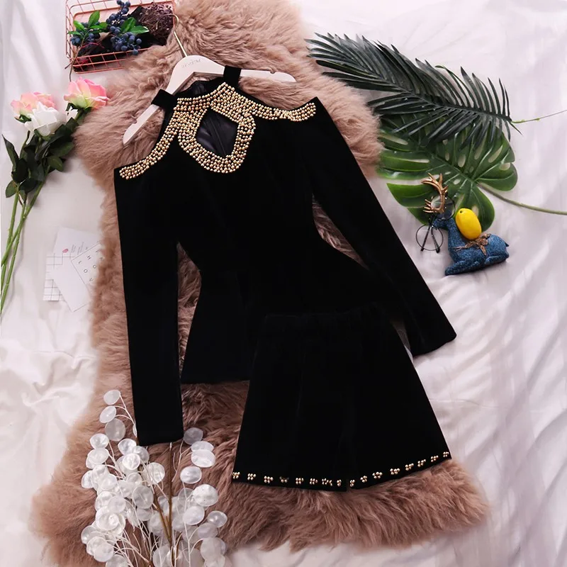 

Autumn New Ladies Two-piece Suits Elegant Sexy Beaded Off Shoulder Ruffle Long-sleeved Top + High Waist Velvet Shorts Suit Women