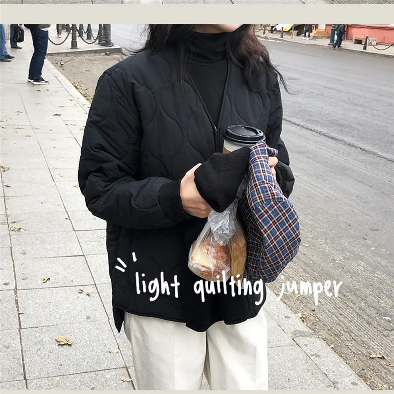 Куртка пуховик Женская свободного покроя однотонная короткая бейсбольная