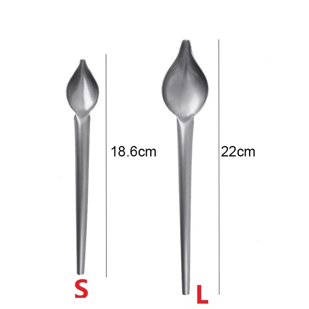 

Kitchen,Dining & Bar