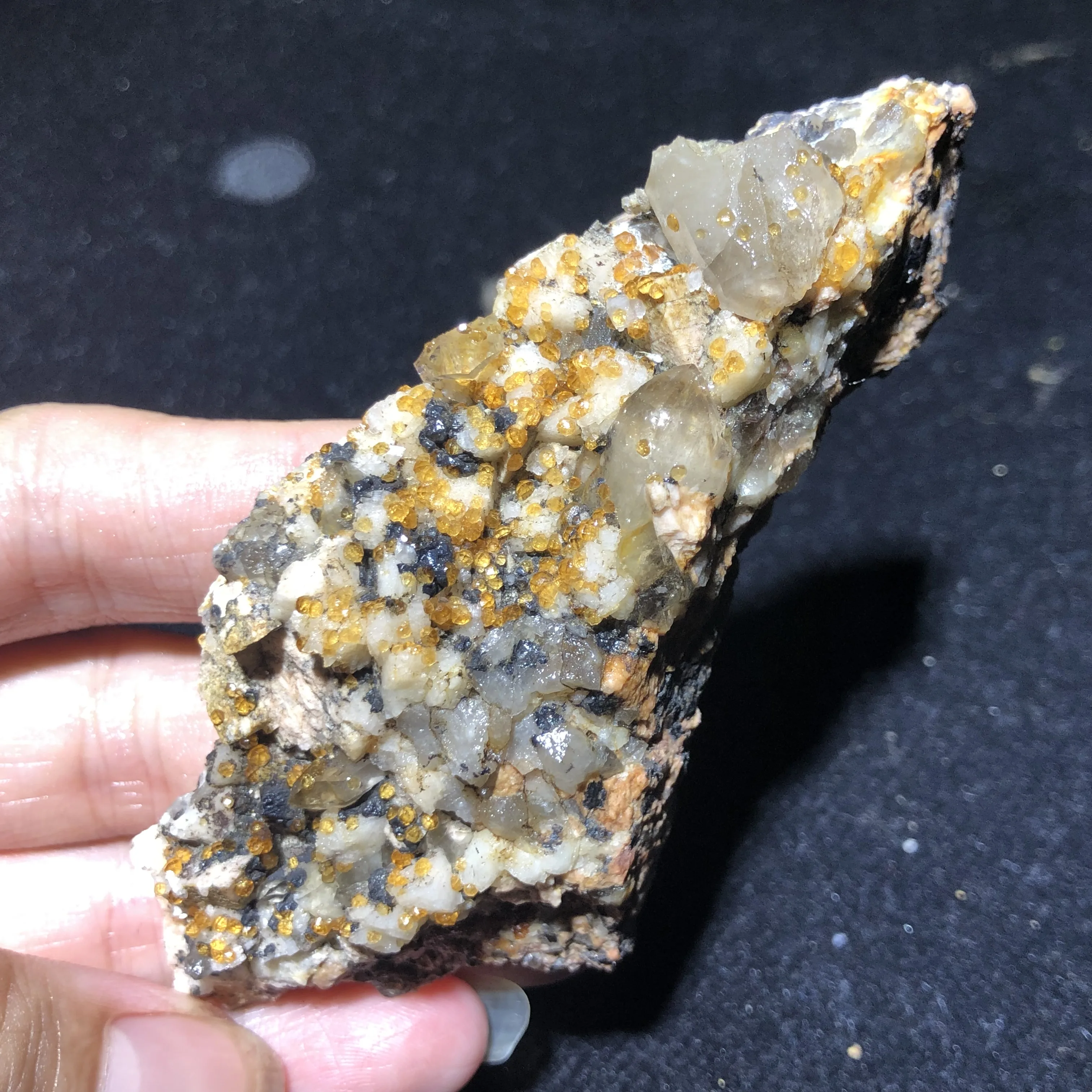 

56.4g100% natural crystal and garnet mineral specimen stone home decoration healing energy ring teaching collection jewelry