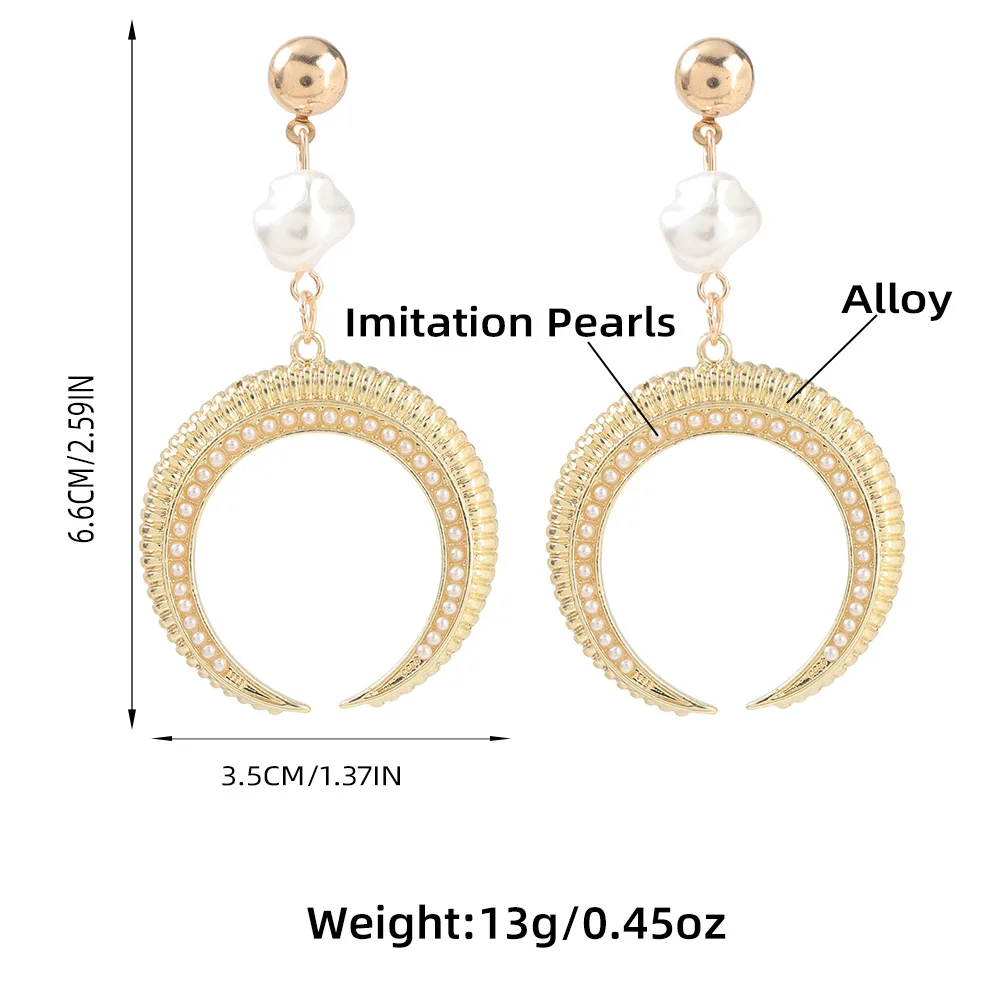 

Fashion Personality Metal Imitation Pearl Crescent Shaped Dangle Earrings Women's Creative Retro Banquet Accessories