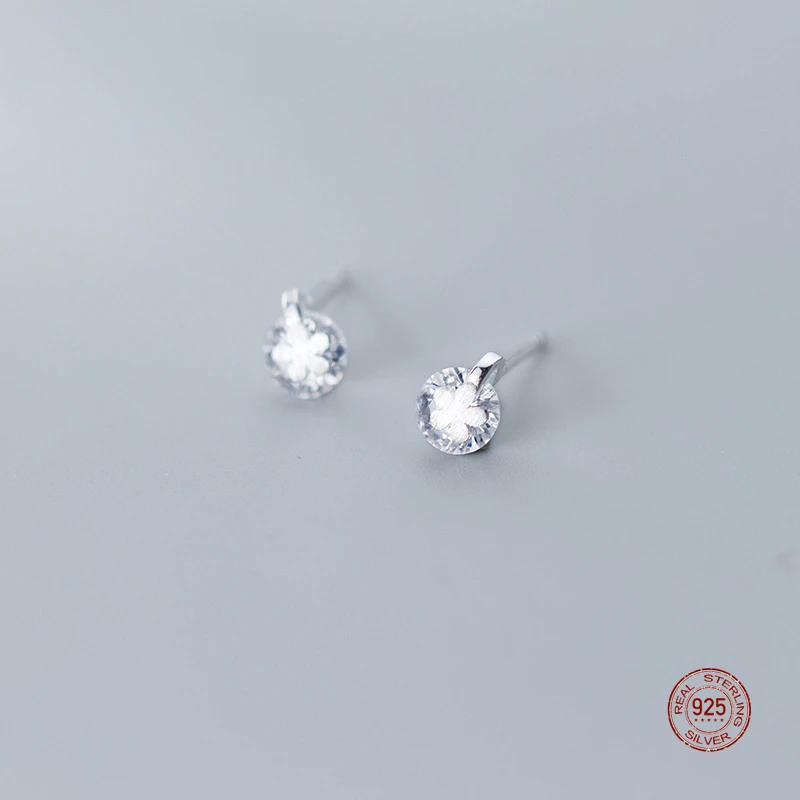 

Серьги-гвоздики женские из серебра 925 пробы с цирконом