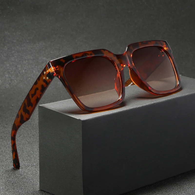 

Новые Классические солнцезащитные очки с квадратными линзами с Женская обувь в винтажном стиле; Роскошные брендовые дизайнерские солнцеза...