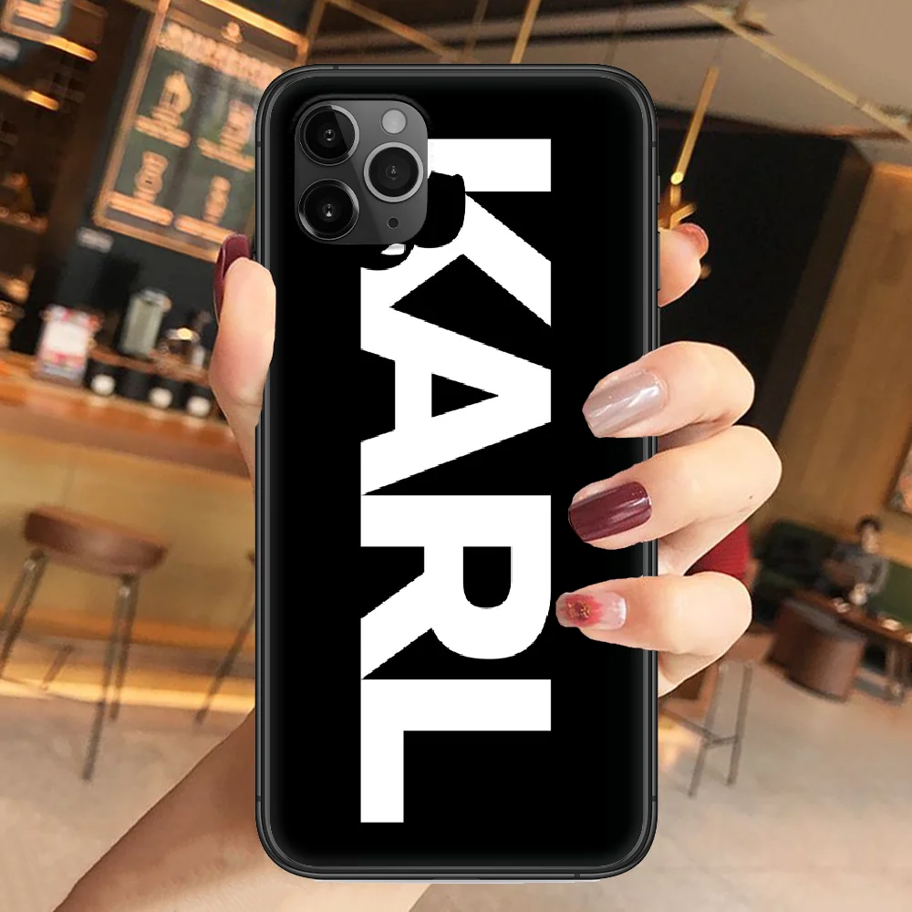

Designer Lagerfeld Cartoon Karls Phone Case Cover Hull For iphone 5 5s se 2 6 6s 7 8 12 mini plus X XS XR 11 PRO MAX black tpu