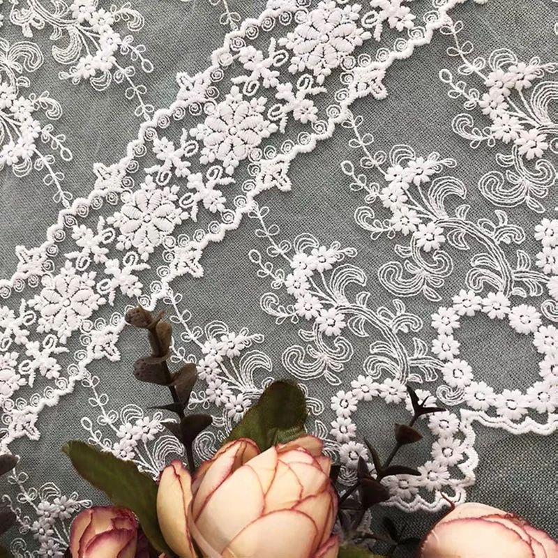 

1pcs White Floral Lace Table Runner Black Tables Cover Chair Sash for Banquet Baptism Wedding Party Table Decoration