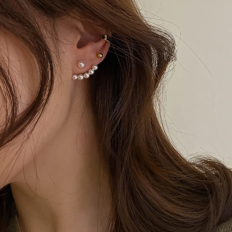 

Fashion 2021 Chic Imitation Pearl Geometric Fan Shaped Elegant Stud Earrings for Women Girls Jewelry Party Asseccoires