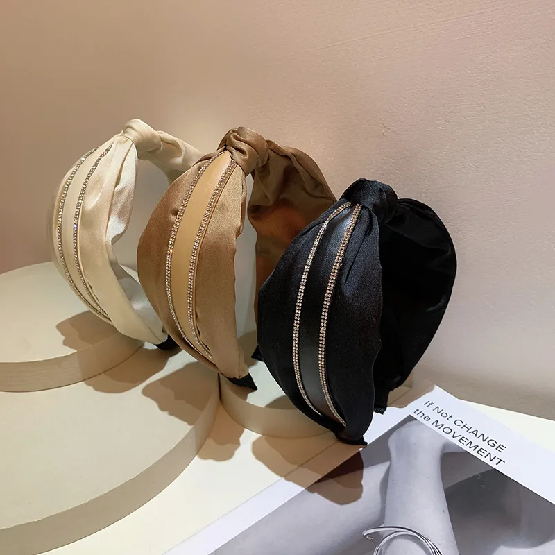 

Женская сатиновая повязка на голову из ПУ кожи