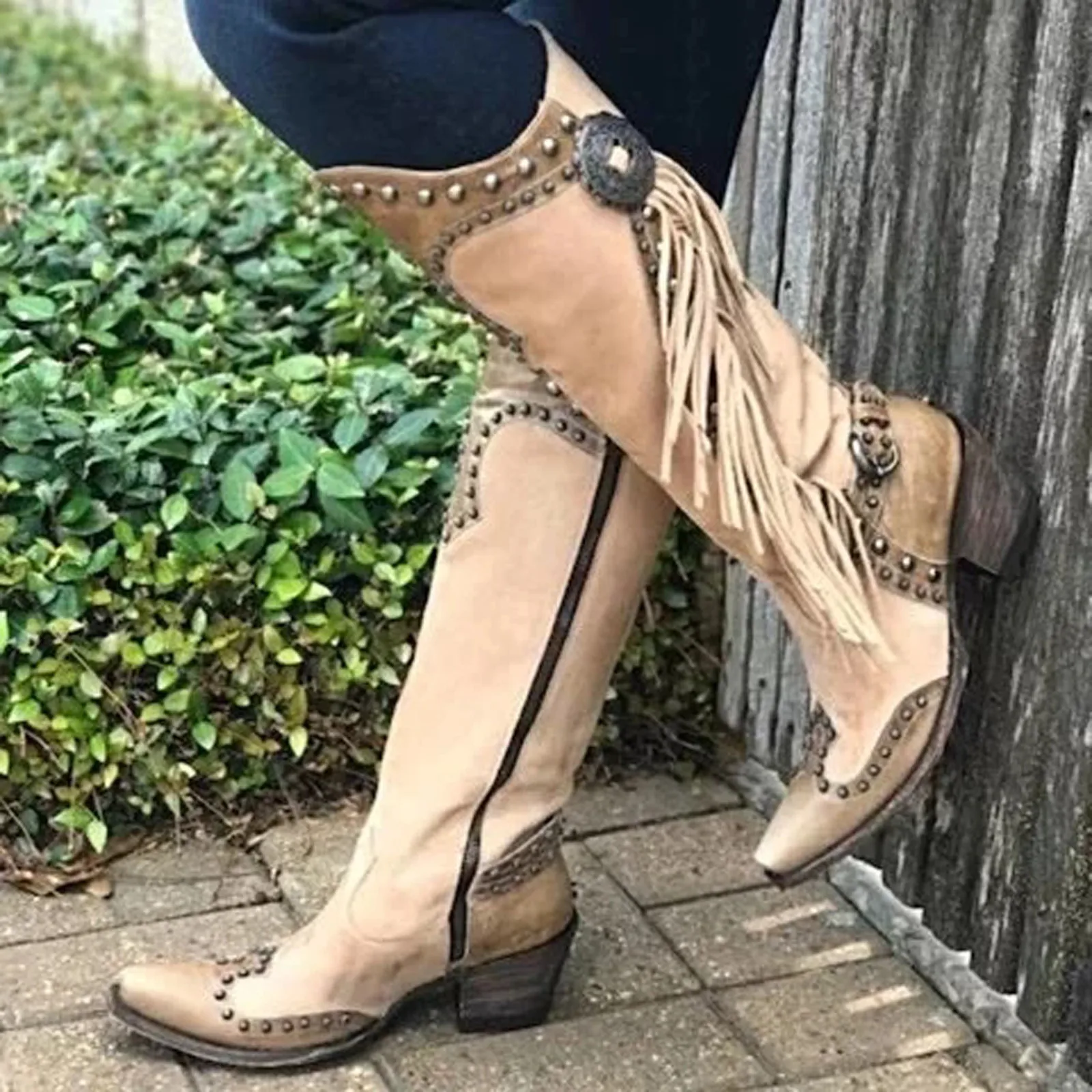 Женские винтажные ботинки с бахромой на низком каблуке квадратным носком