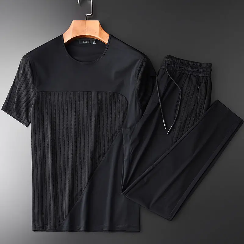 

Summer light and thin silky fabric fashion splicing leisure sports short sleeve suit men's slim and handsome round neck T-shirt