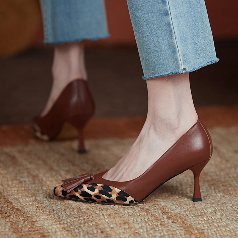

Pumps Formal Shoes Elegant Style Splicing Design Cow Leather Tassel Decoration 2 Colors High Thin Heel Dress Shoes Women