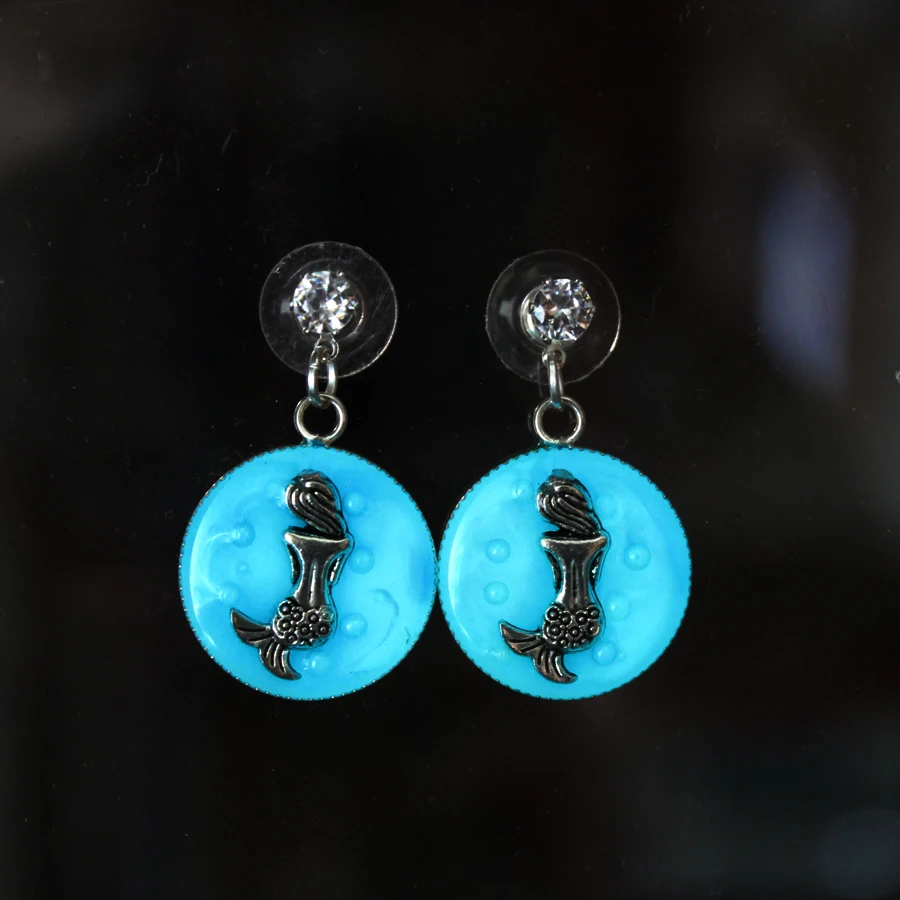

Mermaid Eardrop Ear Cuff GLOW in the DARK The sea Ear Clip Earrings Stud Earrings WOMEN Girls