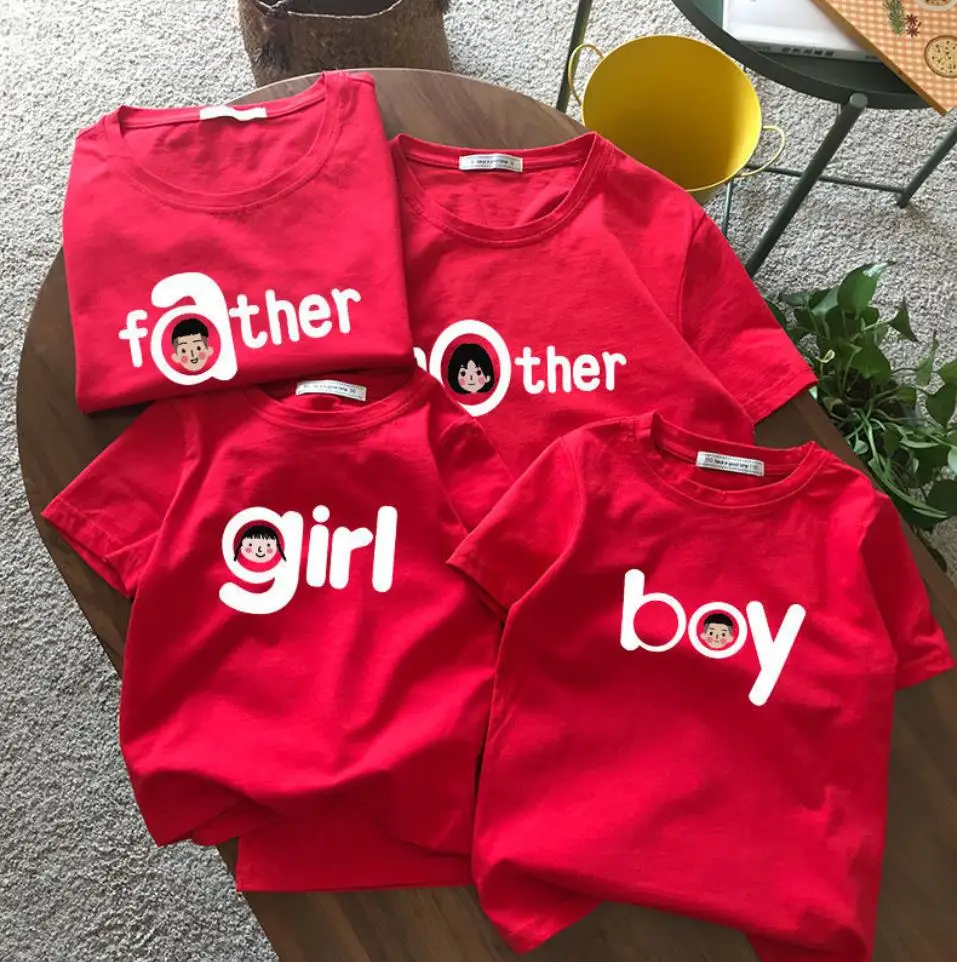 

2021 Classic Family Matching Clothes Look Mother Daughter Mommy and Me Mom Tee Shirts Family Outfits