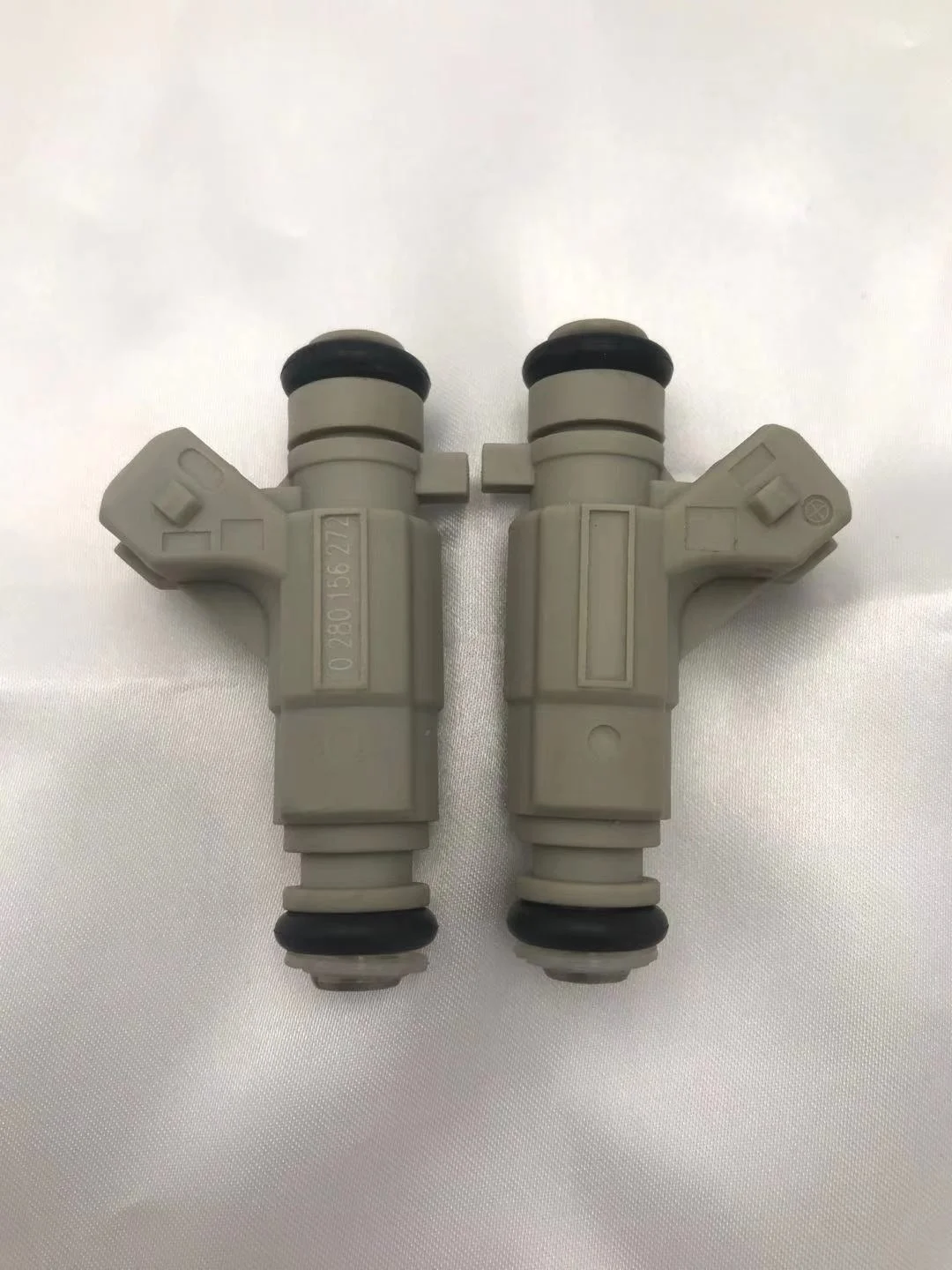 

2 штуки форсунки для впрыска топлива 0280156272