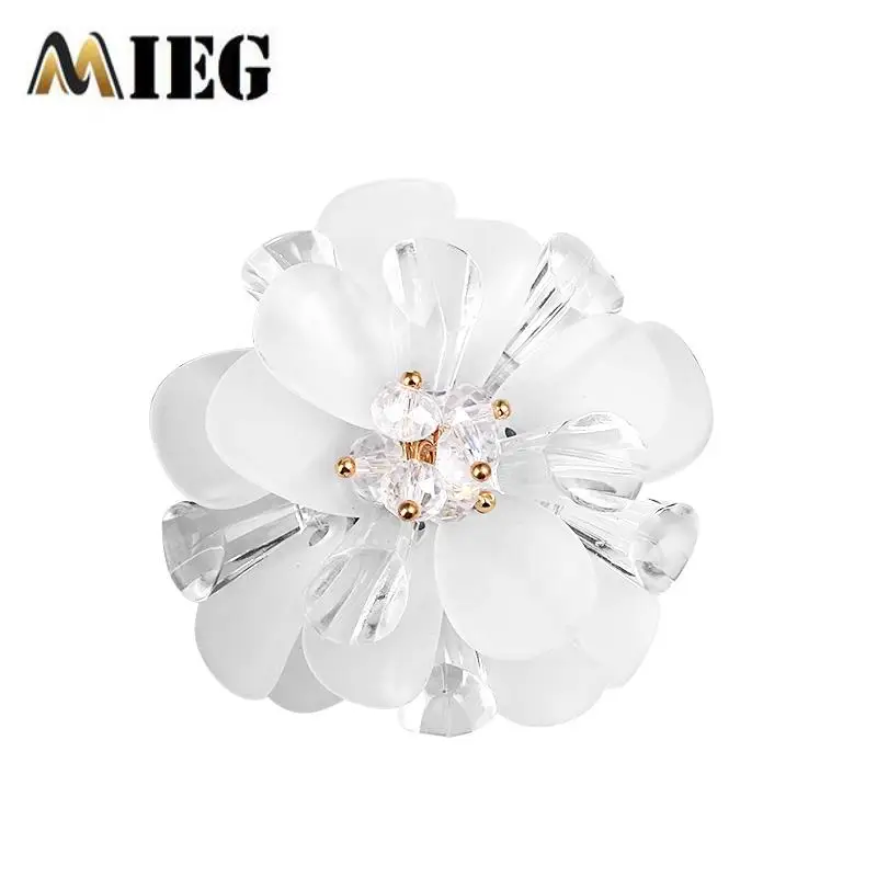 MIEG Brand Assorted Kinds of White Flower Plastic Brooch Pins For Suit Dress | Украшения и аксессуары