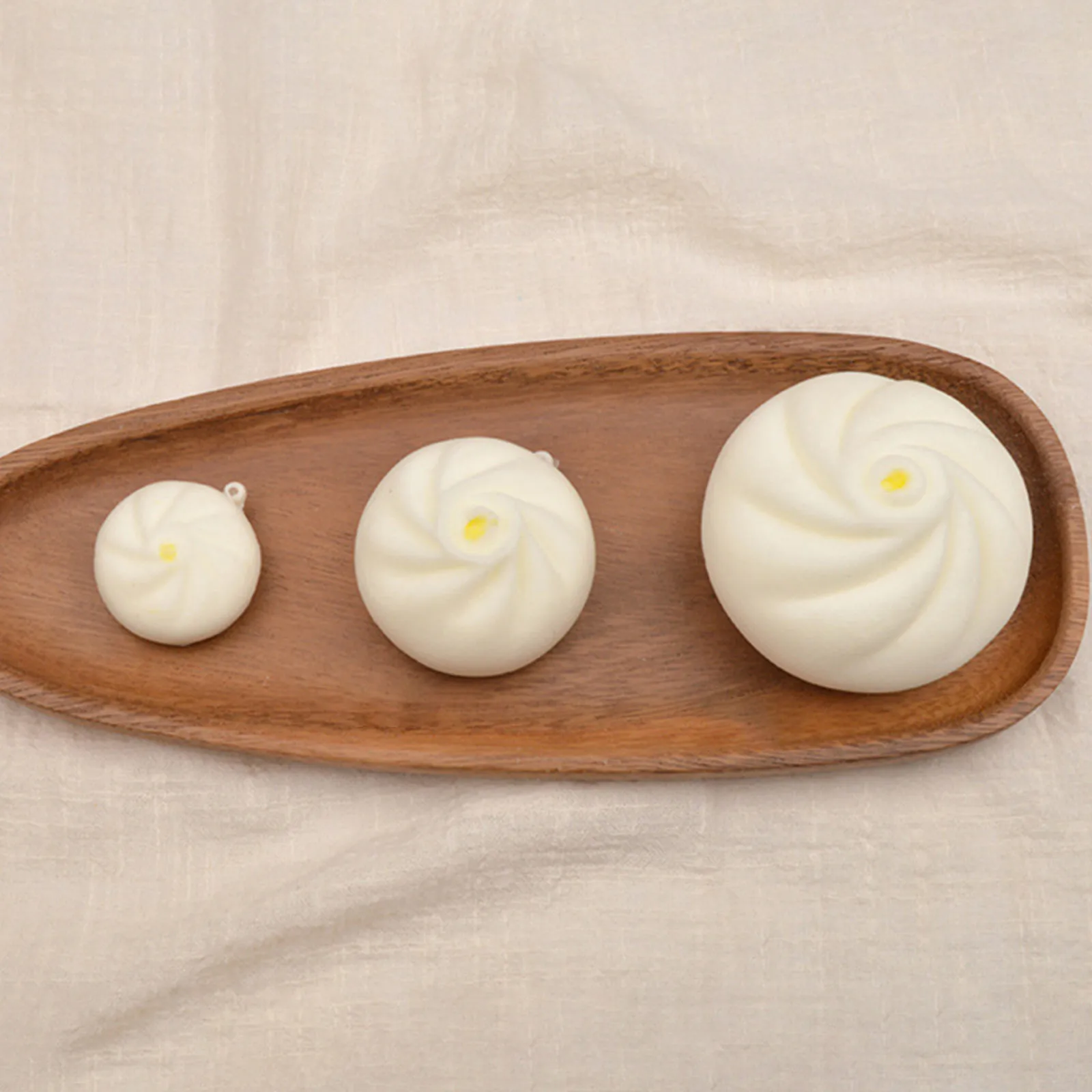 

Decompression Vent Simulation Slow-rising Custard Bun Fake Food Toy