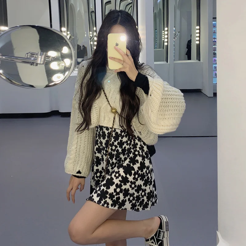 

Autumn Dresses Korean 2021 New Soft Foreign Style Short Hole Hemp Long Sleeve Foreign Style Pullover Sweater Two-piece Female