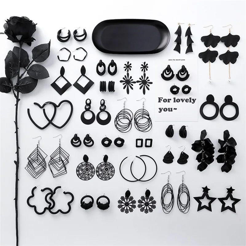

Korea Retro Black Acrylic Collection Exaggerated Earrings Flowers Heart Shaped Stars C Geometry Pendant Woman Earrings Jewelry