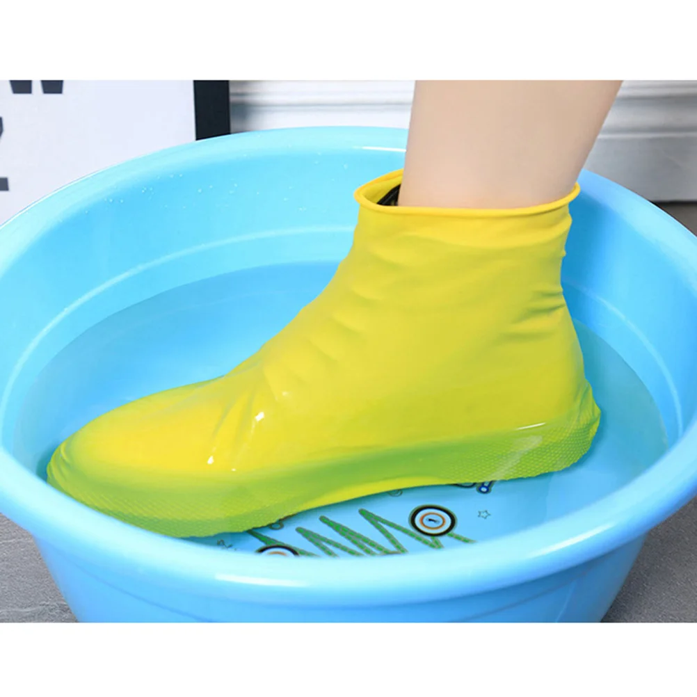 Unisex Waterproof Boot Covers Disposable Elastic Latex Rain Cover Snow Non-Slip Shoe - Size M (26 X 17 0.2 Cm) |