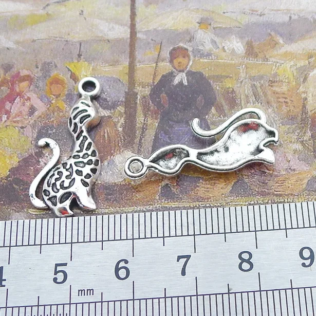 

Q6166 11*27mm 1.2G Antique Retro Alloy Cat charm pendant ornament DIY Accessories 50pcs/Bag