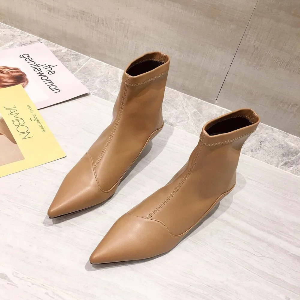 Bootee/женские ботинки г. Обувь с острым носком женские ботинки Martins на низком каблуке со шнуровкой женские ботильоны на резиновой подошве с острым носком