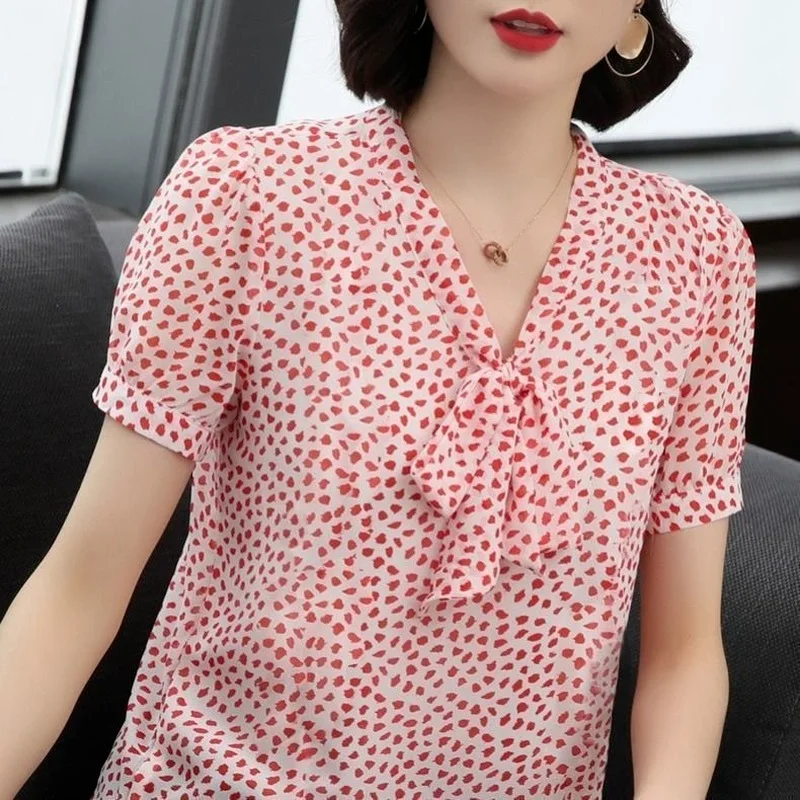 

MOYISU 2021 Summer New Leopard Print V-neck Chiffon Blouse Women Loose Version of The Bow Short-sleeved Shirts Mother Tops