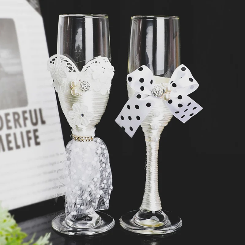 

2pcs Wedding Champagne Glasses Cup Bride Groom Romantic Design Cocktail Flutes Goblet Elegant Cups Wine Glasses Goblet Party Lov