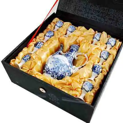 

Landscape blue and white wine set antique liquor bottle strong cup home retro wind wine set ceramic Baijiu set