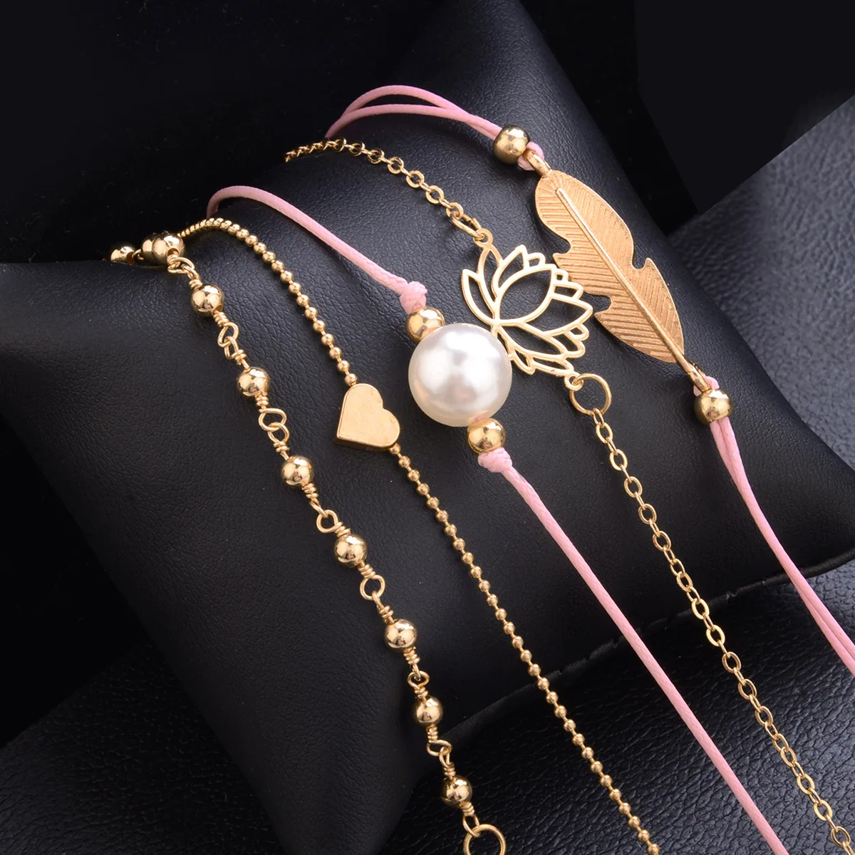 Женский браслет с искусственным жемчугом цепочка листьями и сердцем золотого