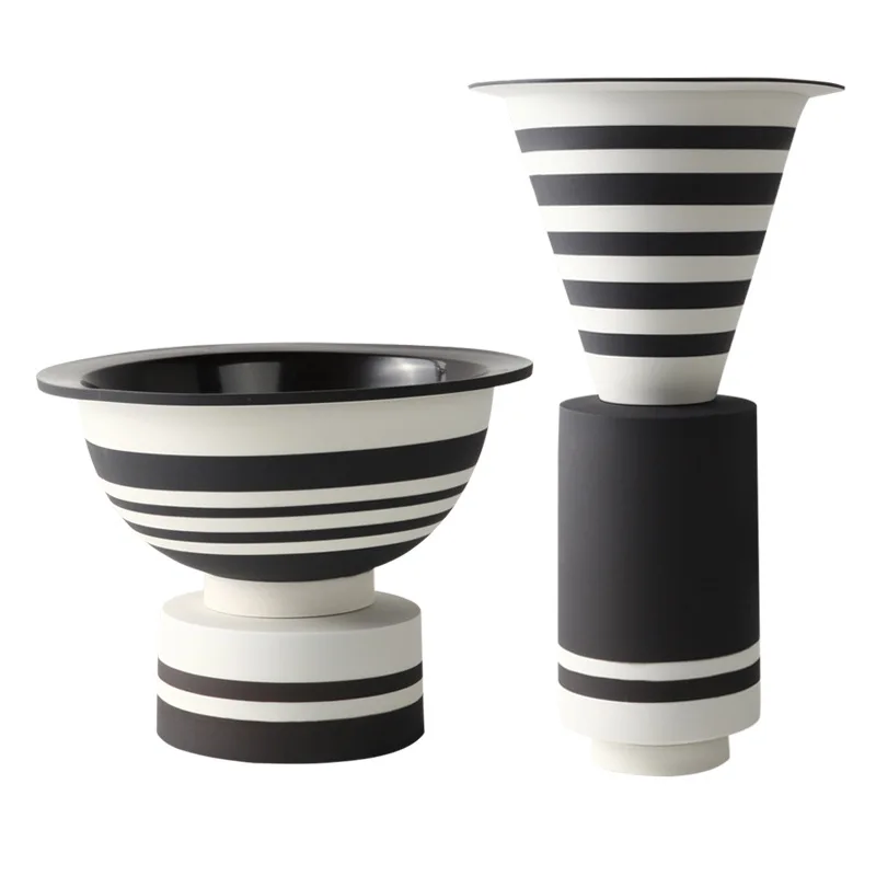 Nordic creative Bauhaus flower designer model room black and white striped vase ceramic combination storage tank decoration | Дом и сад