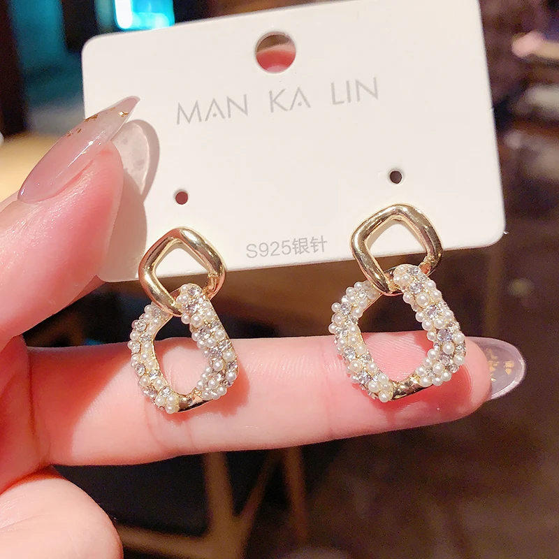

East door restoring ancient ways elegant geometrical earring temperament web celebrity simple and short eardrop earrings female