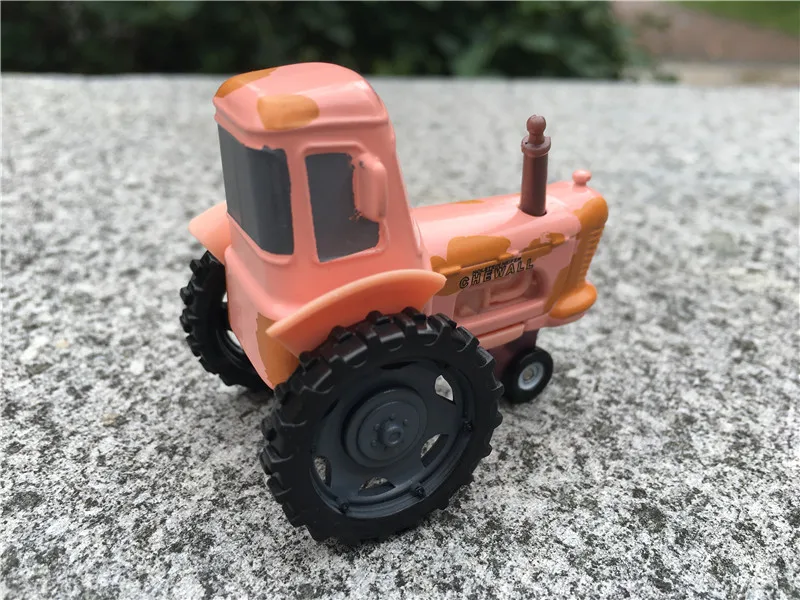 Машинки Disney Pixar трактор 1:55 металлические литая игрушечная машинка новые