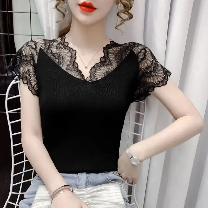 

V-neck lace blouse women 2021 new summer sexy knit short-sleeved Korean T-shirt