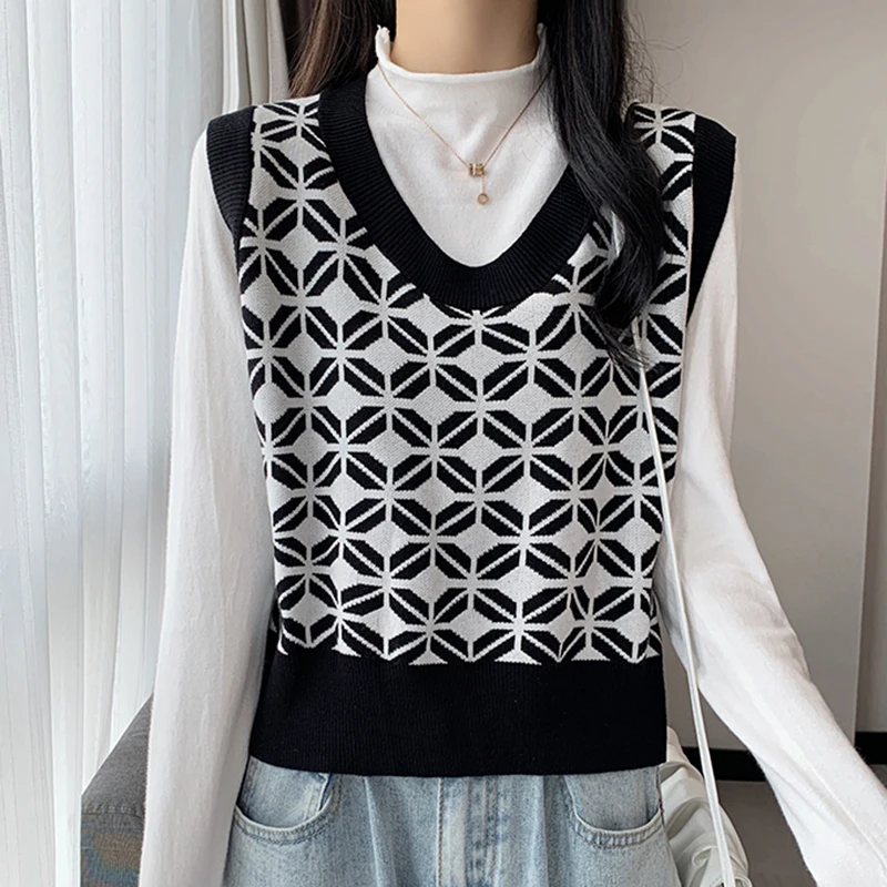 

LJSXLS Knitting Sweater Vest Women Soild V Neck Top Spring Autumn Clothes Loose Sleeveless Vests Casual Women Chaleco Mujer 2021