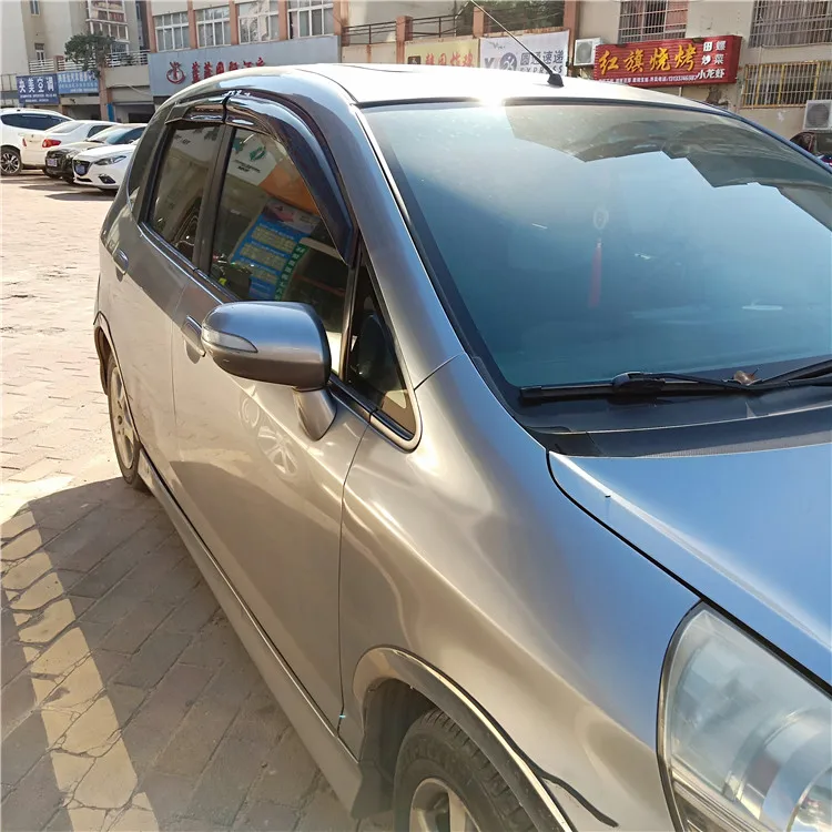 Козырек на вентиляционное отверстие для Honda Fit Jazz пластиковый отражающий козырек