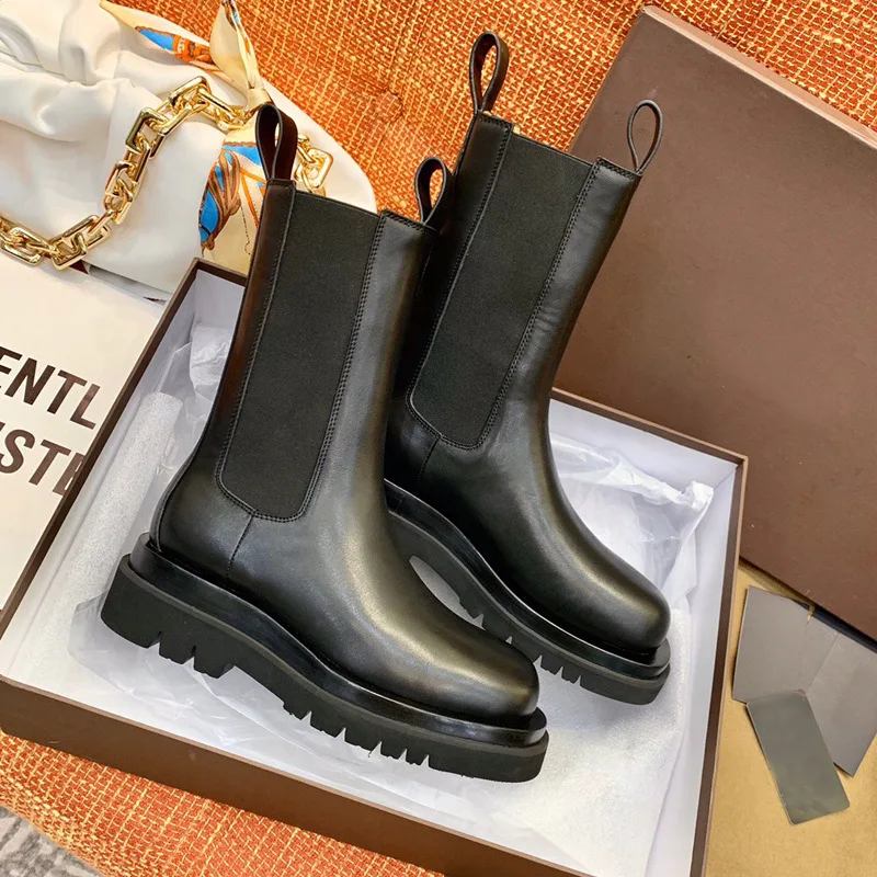 

the women's autumn boots Wear the winter with