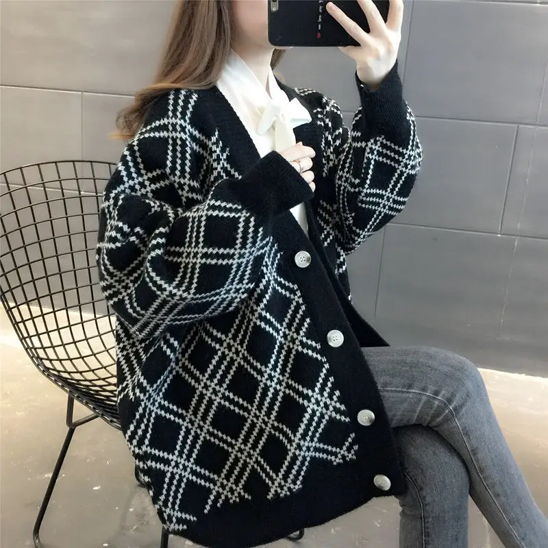 

Add fat and add size women's fat sister Korean version of loose slim lazy foreign-style knitted cardigan student coat 200