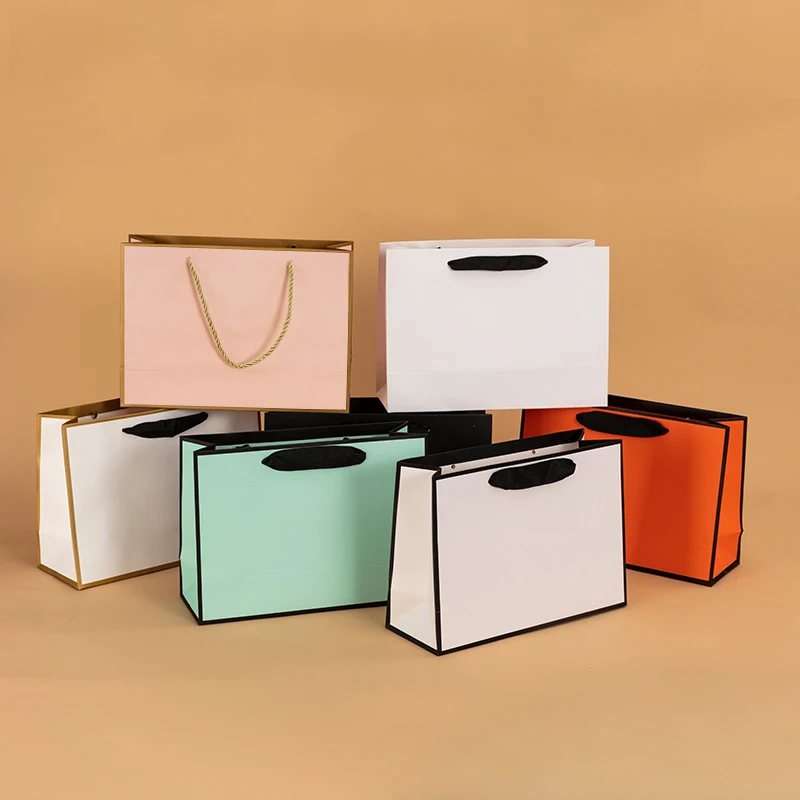 

10Pcs/lot Colorful Present Bags For Wig Clothes Books Packaging Black Border Paper Bags Kraft Paper Gift Bags with Handles