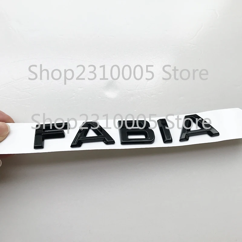 Глянцевая черная эмблема с буквами логотип для Skoda FABIA KAMIQ KAROQ KODIAQ OCTAVIA RAPID SUPERB YETI