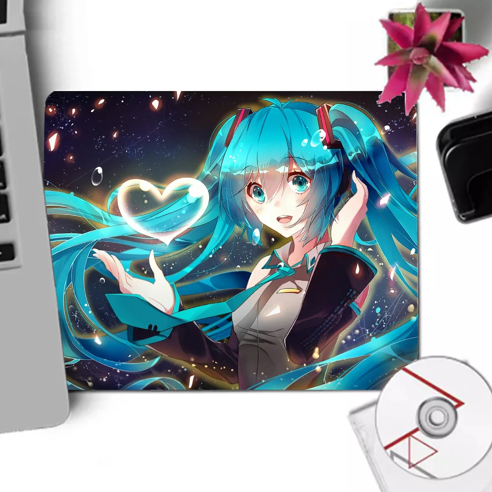 

Mikue Hatsunes Anime Gaming Mouse Pad PC Mousepad Game Pad Cartoon Rubber Mouse Pad Office Keyboard Pad