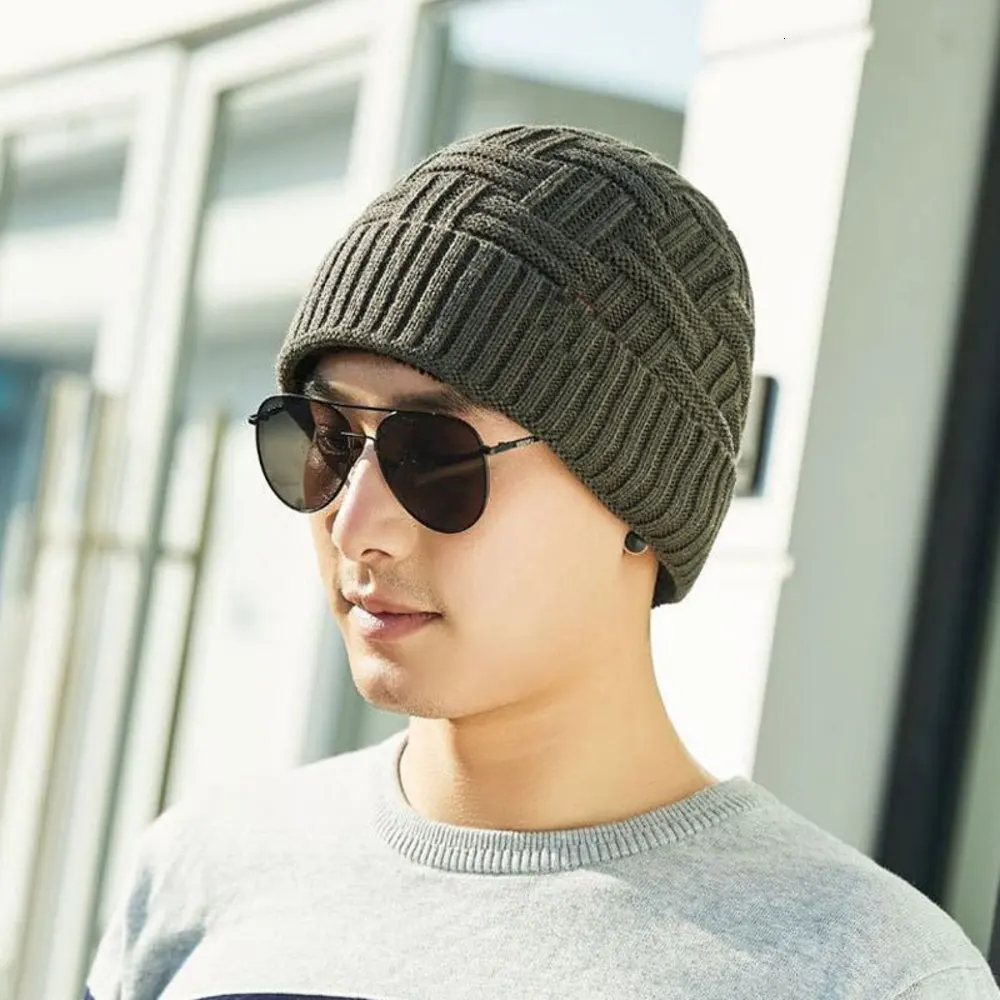 Мужская зимняя теплая шапка XPeople с напуском вязаная флисовой подкладкой и