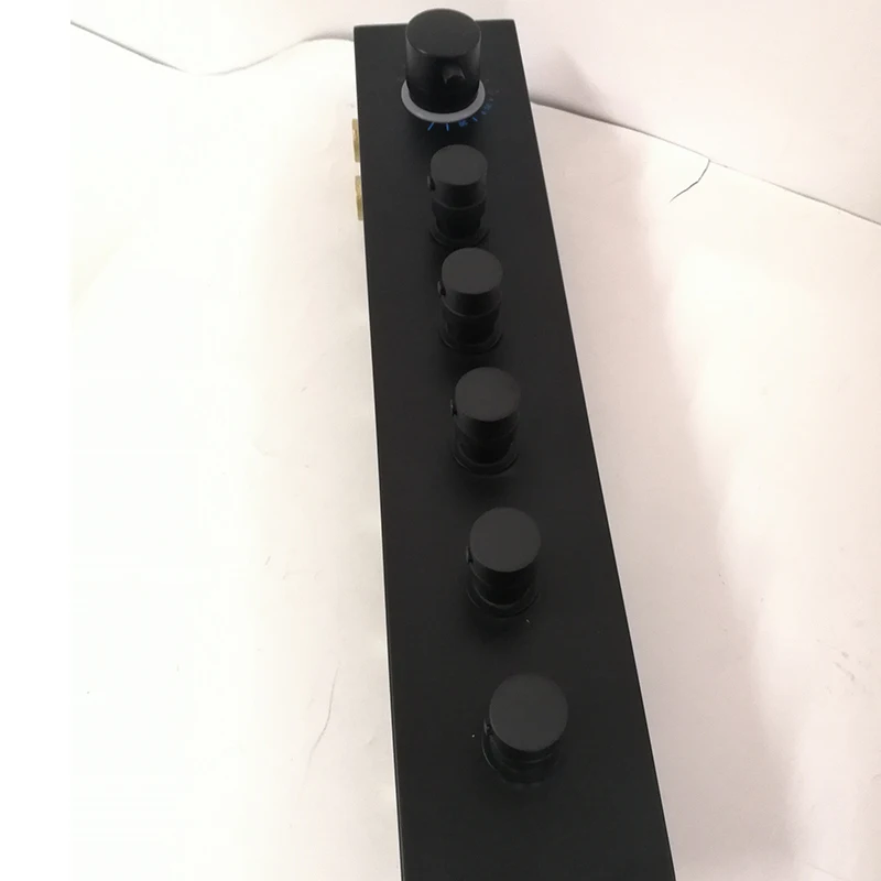 Черный смеситель для душа ванной комнаты термостатический латунный регулятор