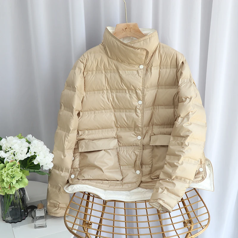Куртка женская короткая на белом утином пуху с перьями 2022 | Женская одежда