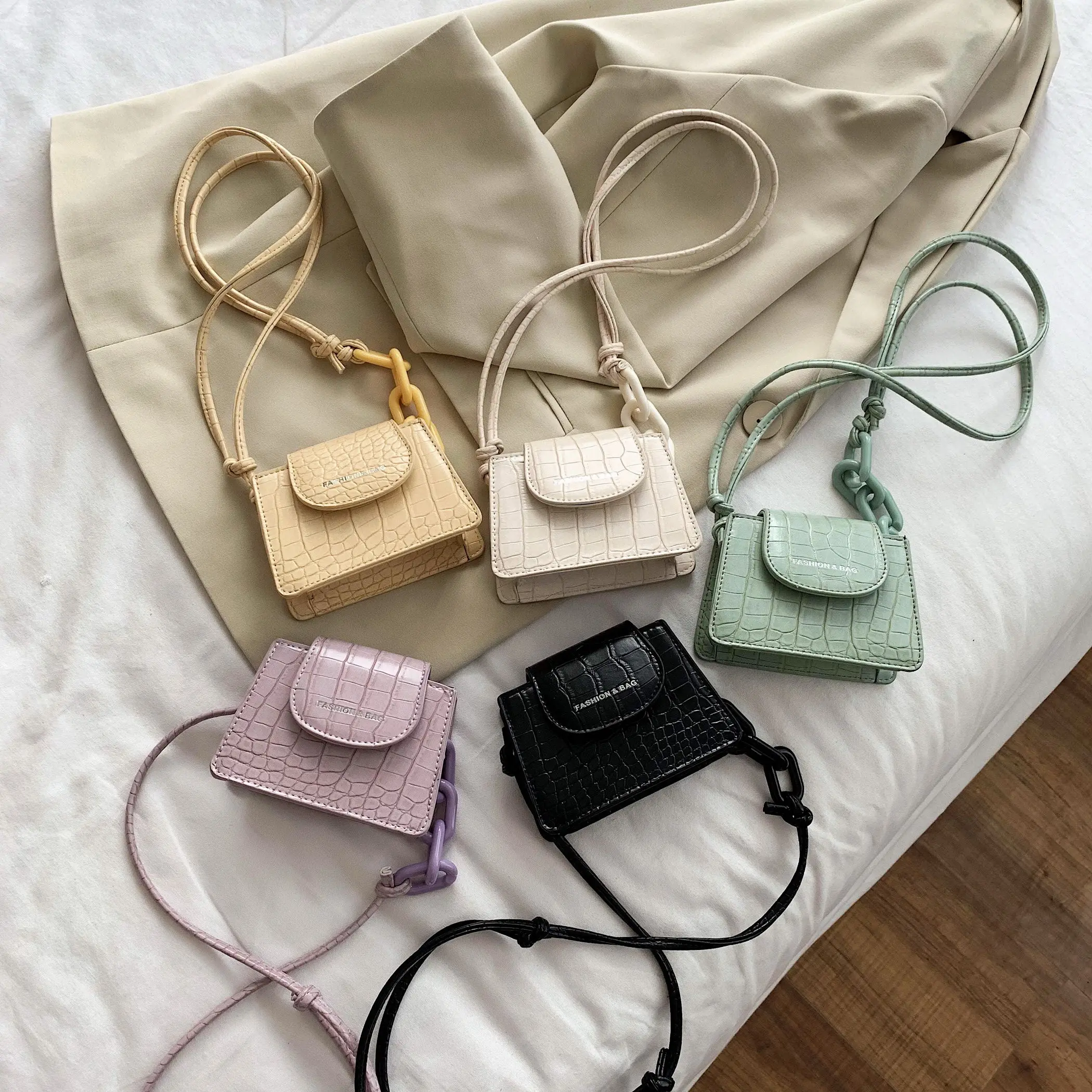 Супер-мини сумки через плечо из искусственной кожи с толстой цепочкой для женщин