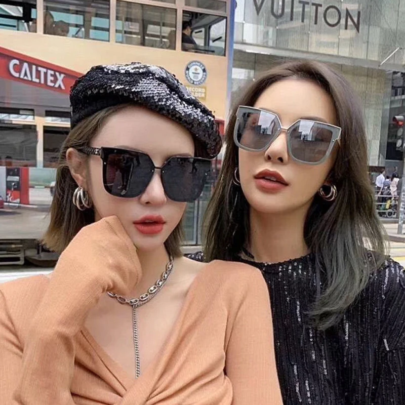 

2020 NEW Fashion Brand Unisex Retro Sunglasses Men Women Gradient Eyewear Black Grey Cat Eye Sun Glasses for Male/Female UV400