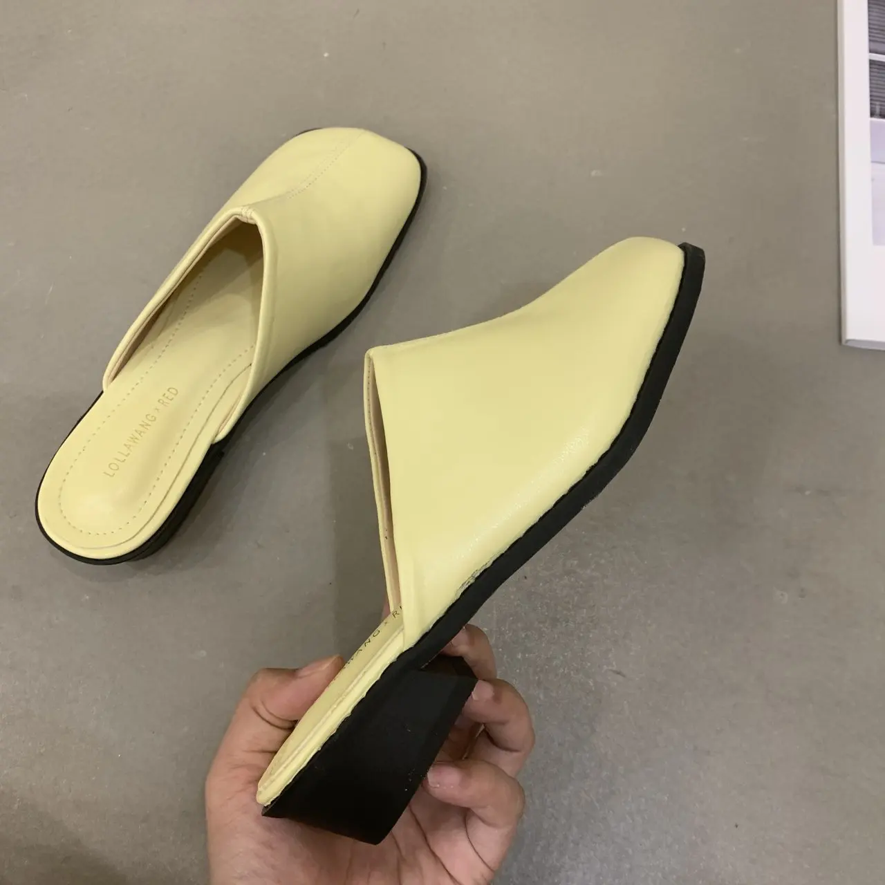 

Square heel Mules For Women 2021 Shoes Med Ladies' Slippers Low Pantofle Luxury Slides Loafers Cover Toe Block New Designer Rubb