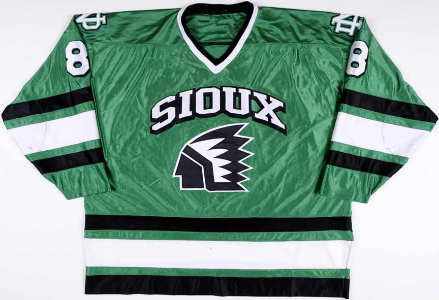 

#8 Mike Commodore North Dakota Fighting Sioux Ice Hockey Jersey Mens Embroidery Stitched Customize any number and name Jerseys