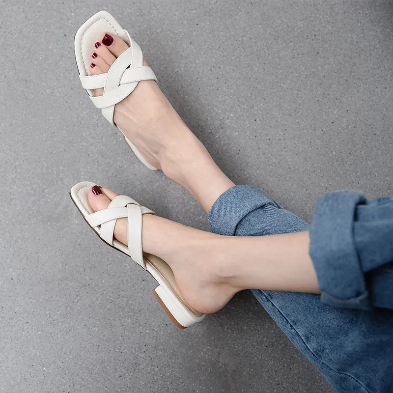 

2021 round head low heel sandals, full leather inside and outside, high quality sandals, large and small flat shoes for women